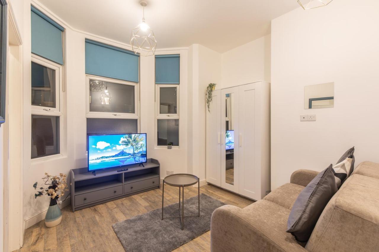 Cosy Modern Apartment, Grand Victorian Building, 5 Mins To Coventry City Centre Eksteriør billede